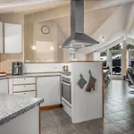 Holiday home Elvin - 2km From The Sea By Interhome *