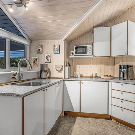 Holiday home Elvin - 2km From The Sea By Interhome *