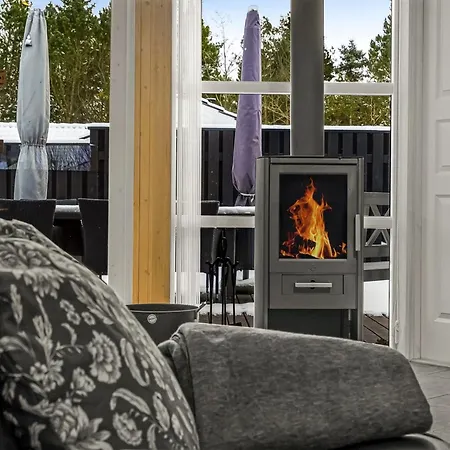 Holiday home Elvin - 2km From The Sea By Interhome