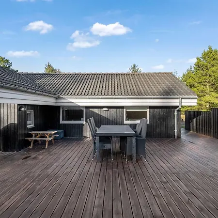 Elvin - 2km From The Sea By Interhome Holiday home